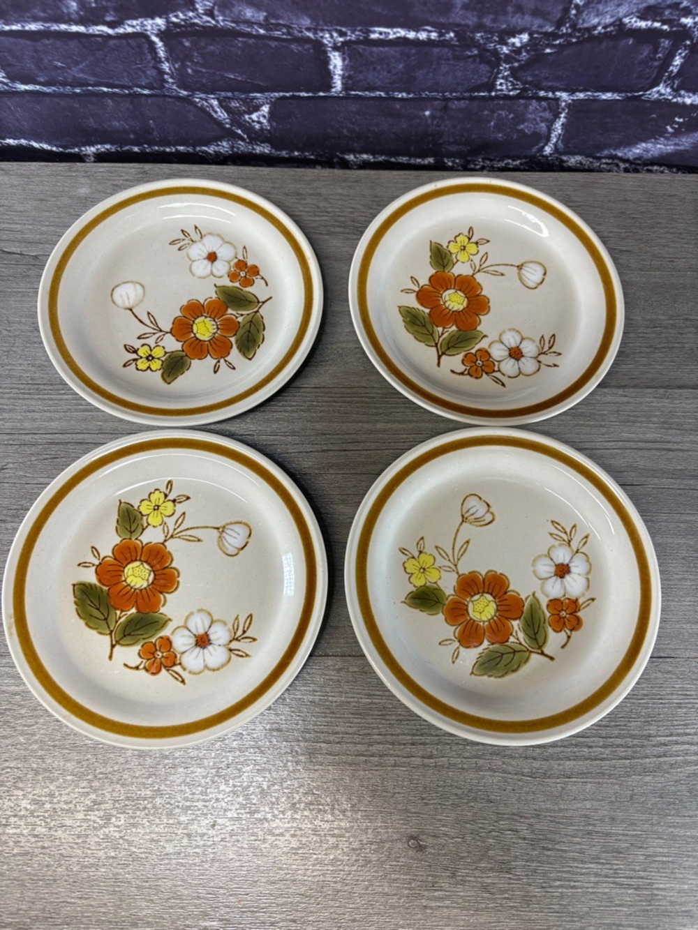 Vintage Trellis Blossom Bread Plates